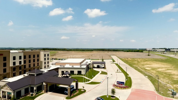 RETAIL Aerial 7
